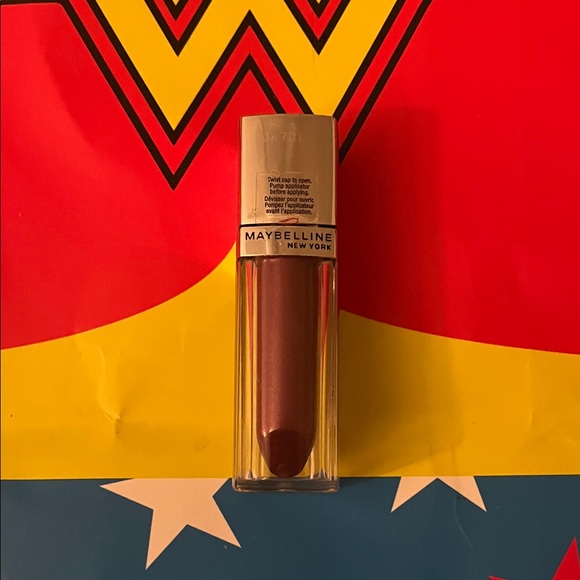 Maybelline Color Sensational Lipstick - Deep purple - Picture 6 of 10